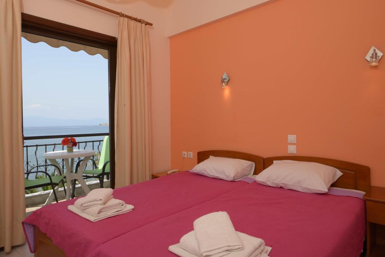 Hotel Akrogiali Ouranoupoli Eksteriør bilde